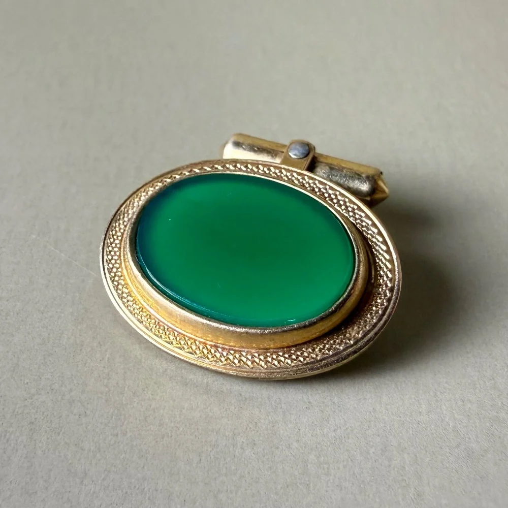 Vintage Hayward Gold-Filled Cufflinks with Green Cabochon Stone | Mid-Century - Picture 6 of 12